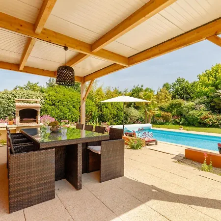 Villa Les Cygnes By Interhome *