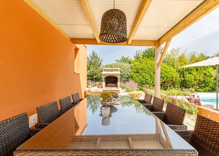 Les Cygnes By Interhome * L'Aubraie