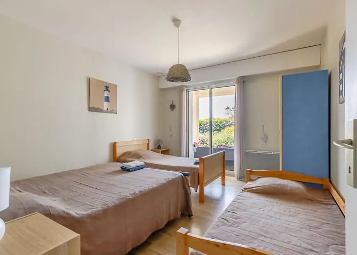 Villa Les Cygnes By Interhome L'Aubraie